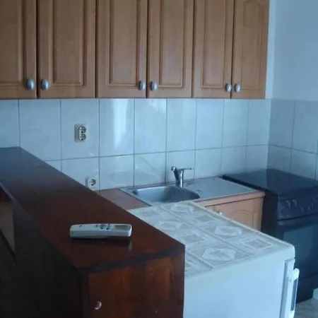 Apartman Ruhiges Mit Terrasse In Strandnaehe By Interhome
