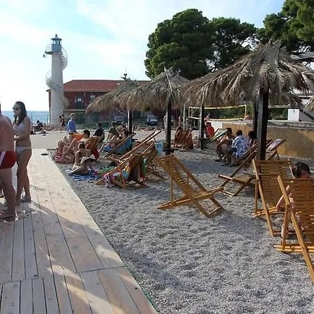 Ruhiges Mit Terrasse In Strandnaehe By Interhome * Zadar
