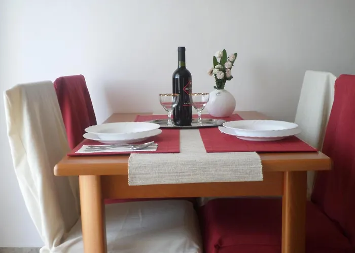 Apartman Ruhiges Mit Terrasse In Strandnaehe By Interhome