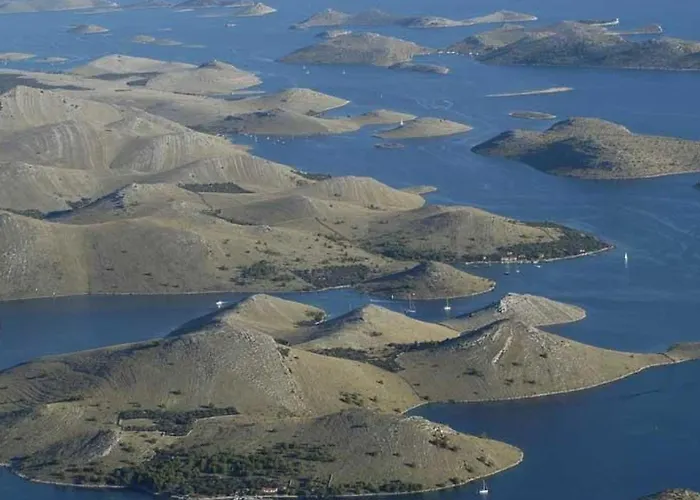 アパート Ruhiges Mit Terrasse In Strandnaehe By Interhome ザダル