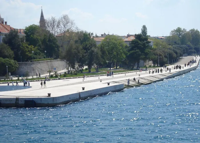 Apartman Ruhiges Mit Terrasse In Strandnaehe By Interhome Zadar
