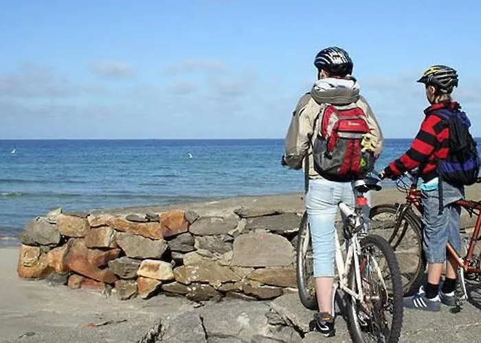 Ruhiges Mit Terrasse In Strandnaehe By Interhome アパート